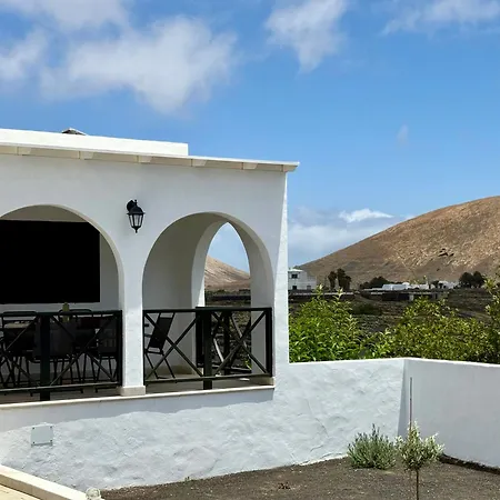 Canaryislandshost I Azucena Вилла